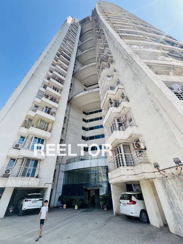 Flat For Sale In Shadipur Tijara