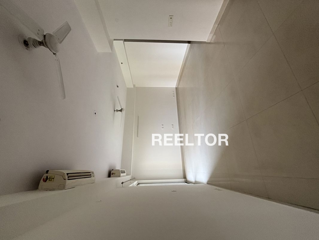 Flat For Sale In Parrey Mohalla Bandipora