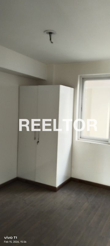 Flat For Sale In Syaripura Mau