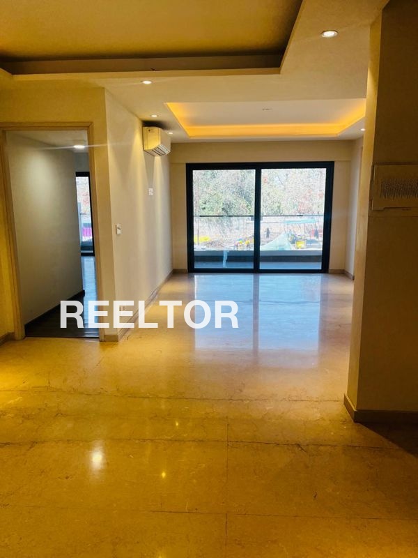 Flat For Sale In Makka Nainpur