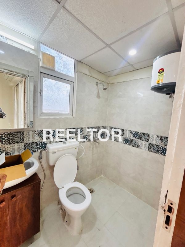 Flat For Rent In Hinoti Patana Gunnor