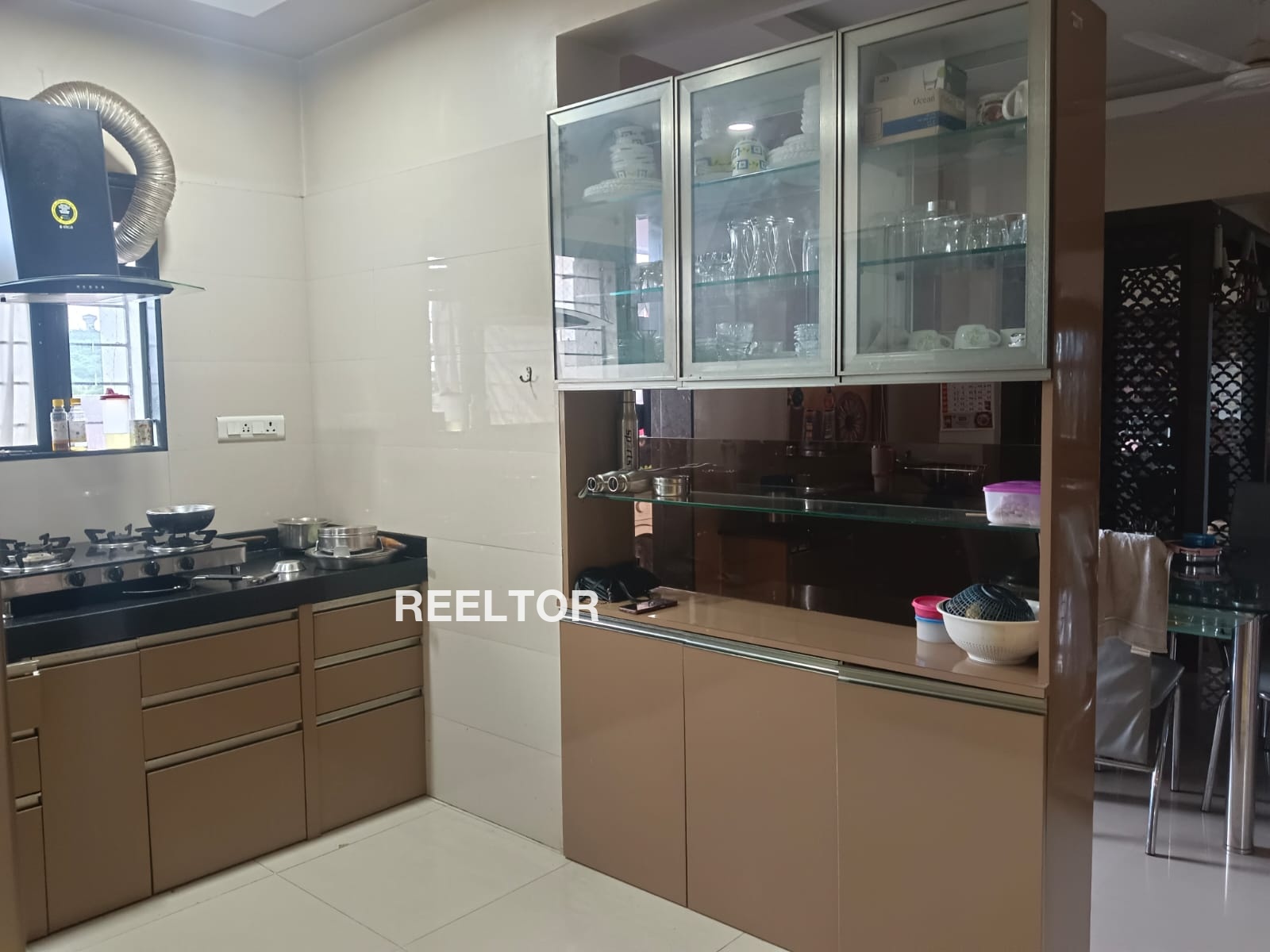 Flat For Rent In Maharajaganj Namkhana