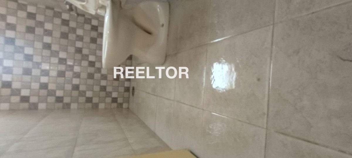 Flat For Sale In Vishwakarma Colony Kalkaji