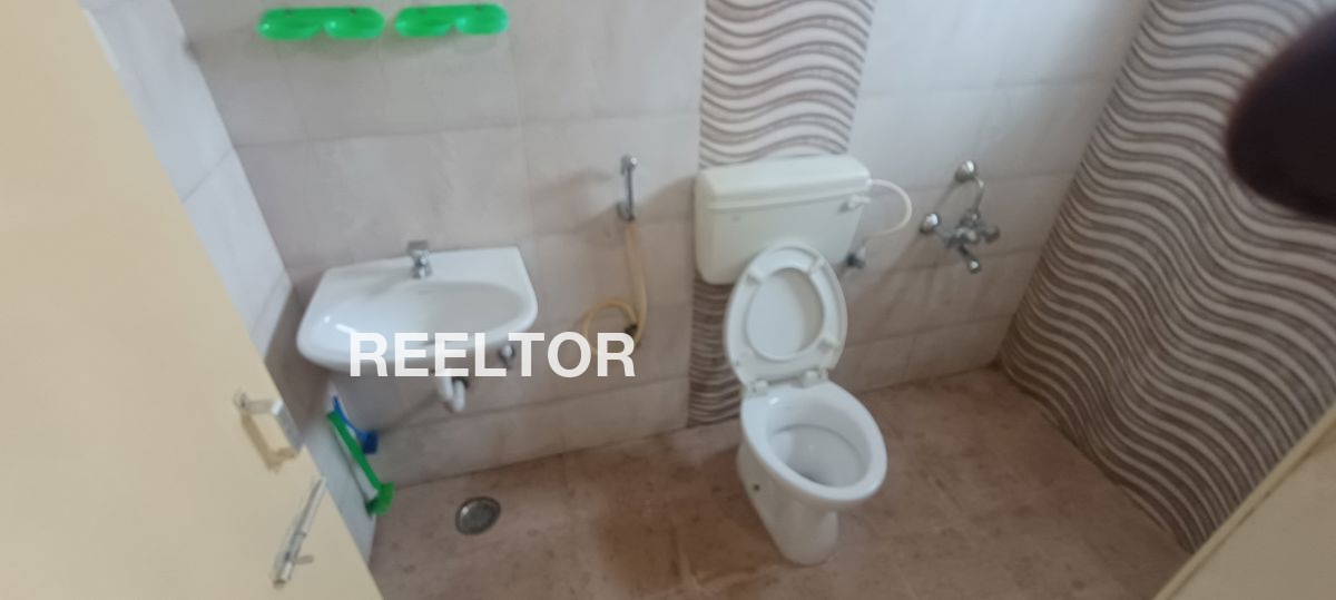 Flat For Sale In Tuthe Firozpur