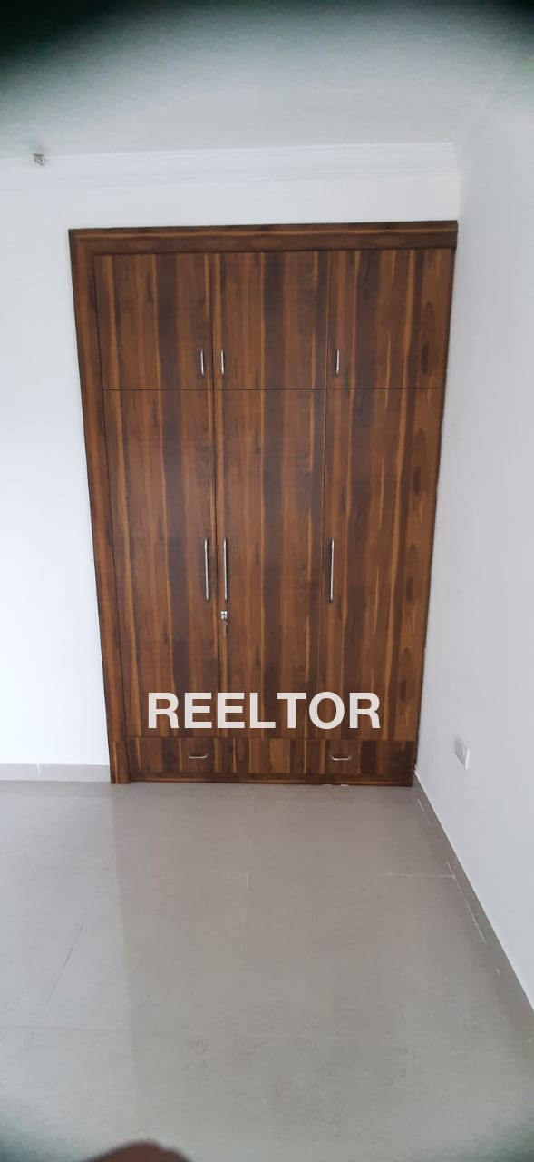 Flat For Sale In Targaon Theog