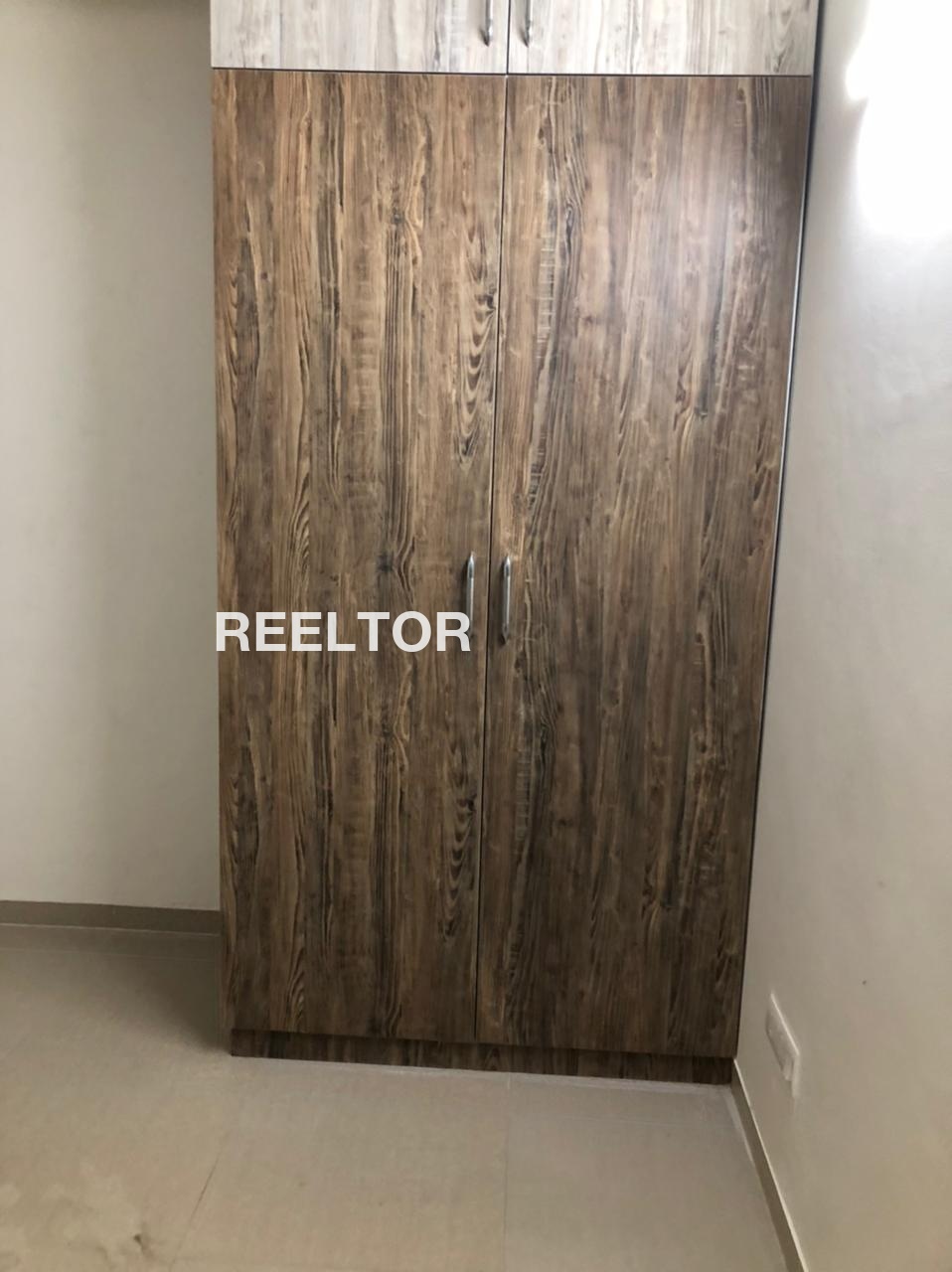 Flat For Sale In Sanjari Tikar