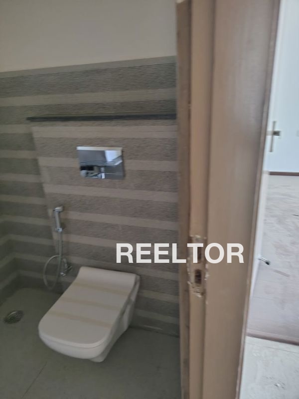 Flat For Rent In New Market Huzur