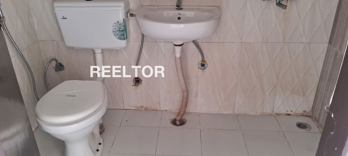 Flat For Sale In Sanjari Tikar