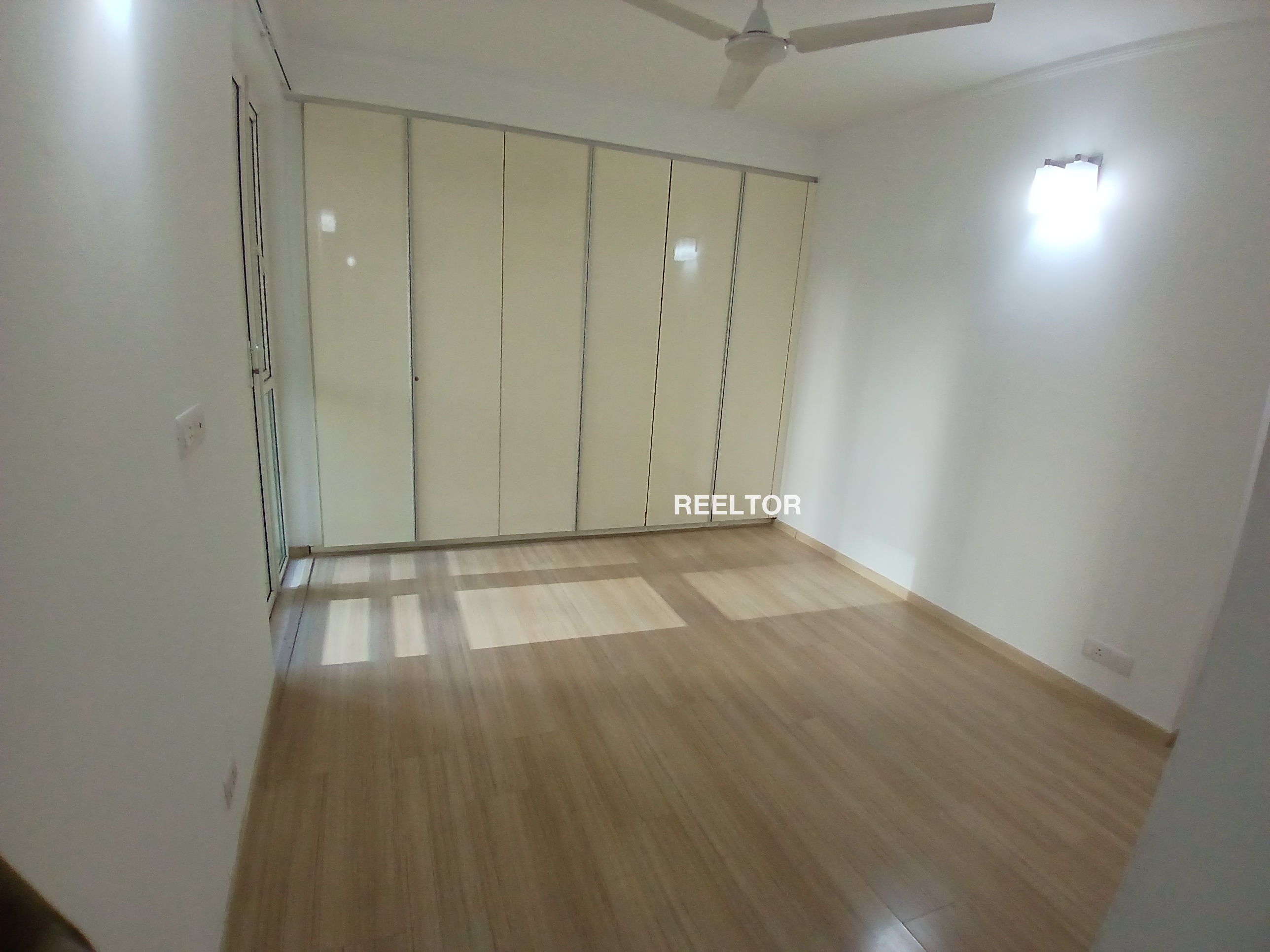 Flat For Rent In Pahaurka Ellenabad