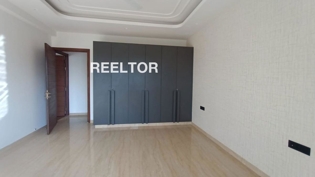 Flat For Rent In New Market Huzur