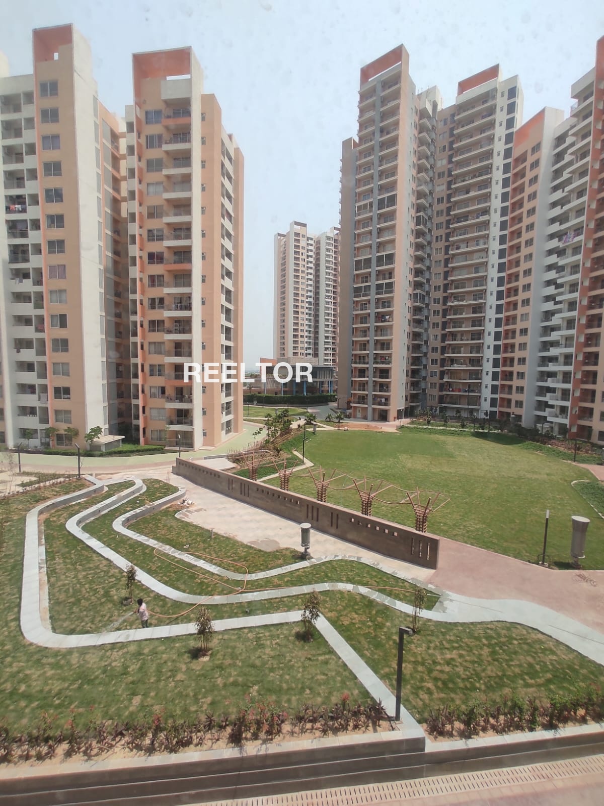 Flat For Sale In Ukkadgaon Jahagir Palam