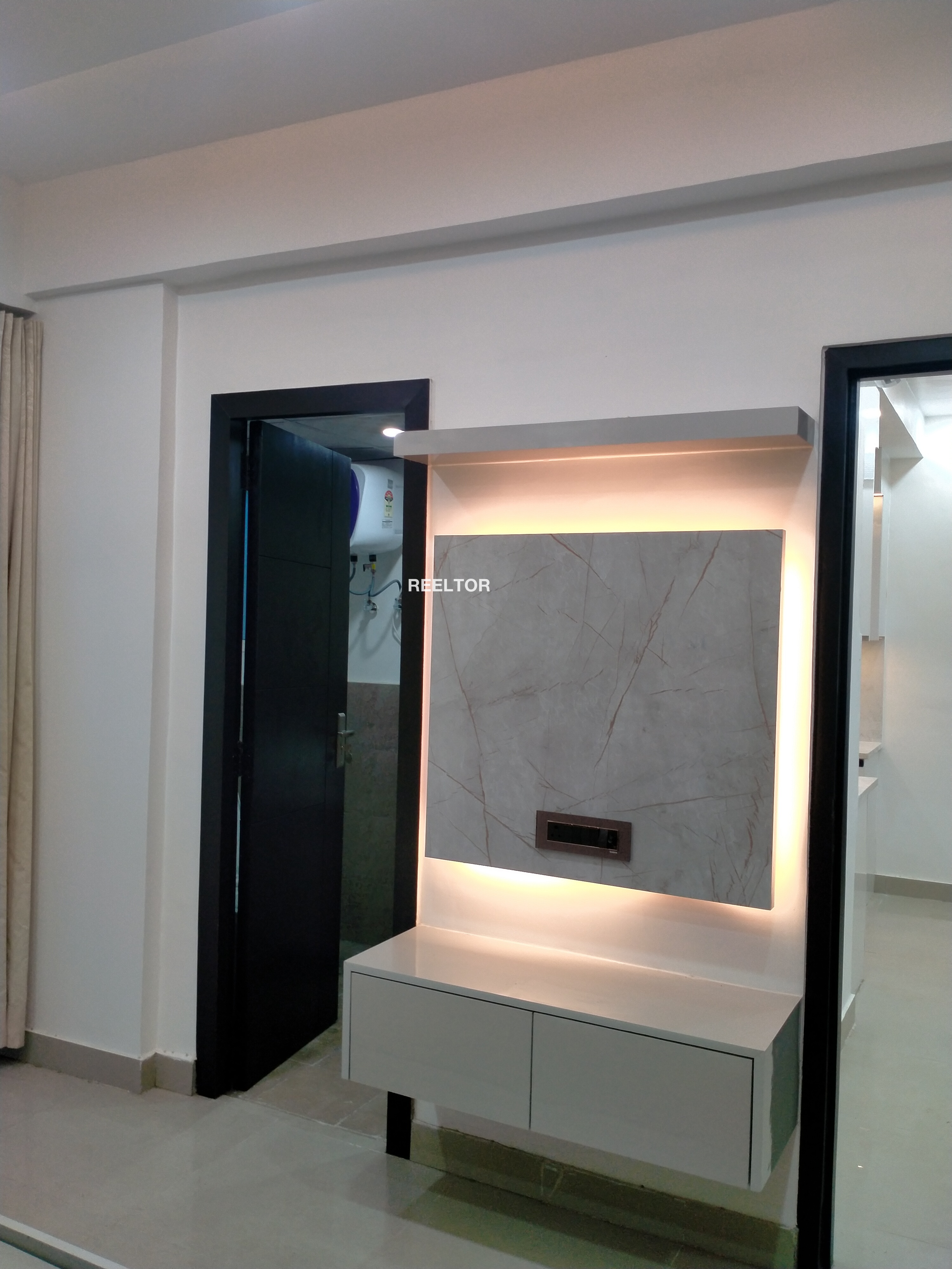 Flat For Sale In Shadipur Tijara