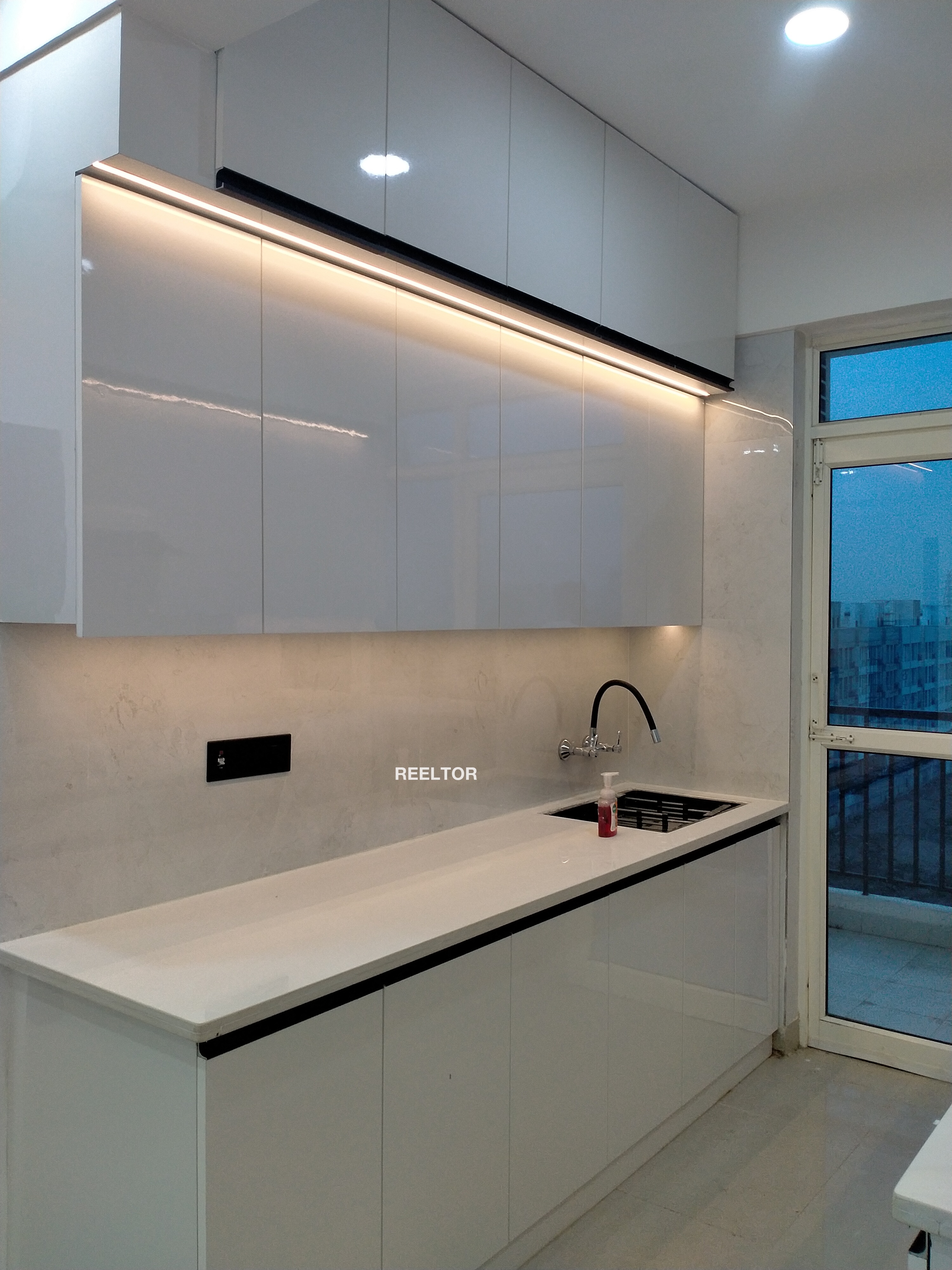 Flat For Rent In Azad Market Huzur