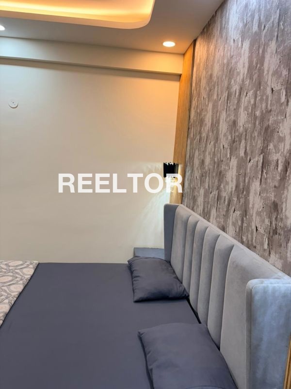 Flat For Sale In Larkipora Dooru