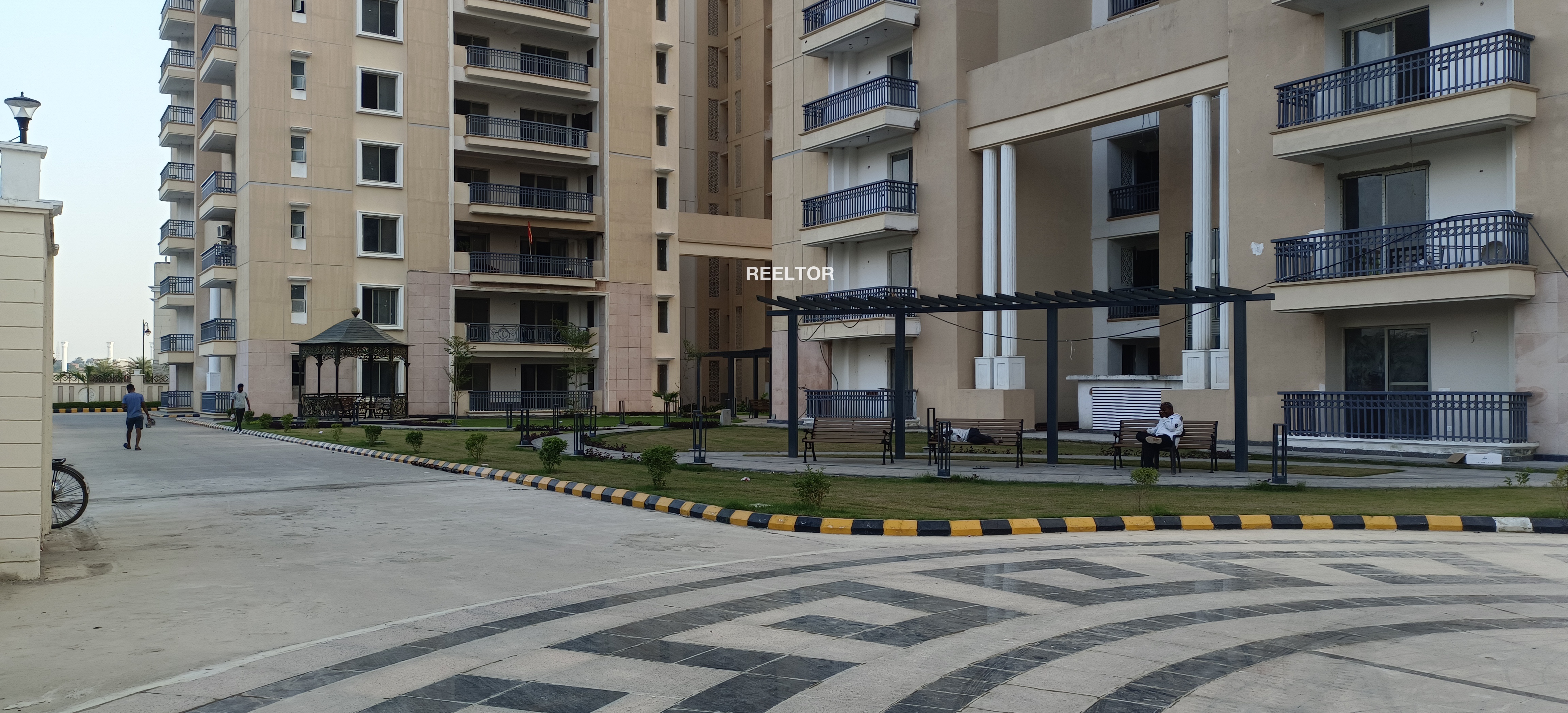 Flat For Sale In Ranganayakanaroppa Madhugiri