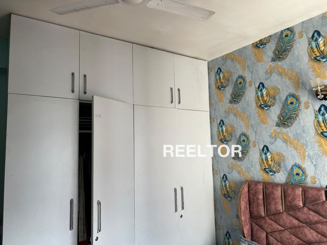 Flat For Rent In Padawaha Maharajpur