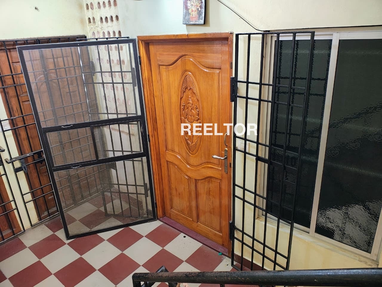 Independent House For Sale In Laxmi Nagar Delhi