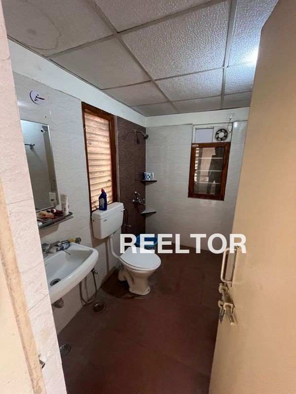 Flat For Rent In Dowdepalle Luxettipet