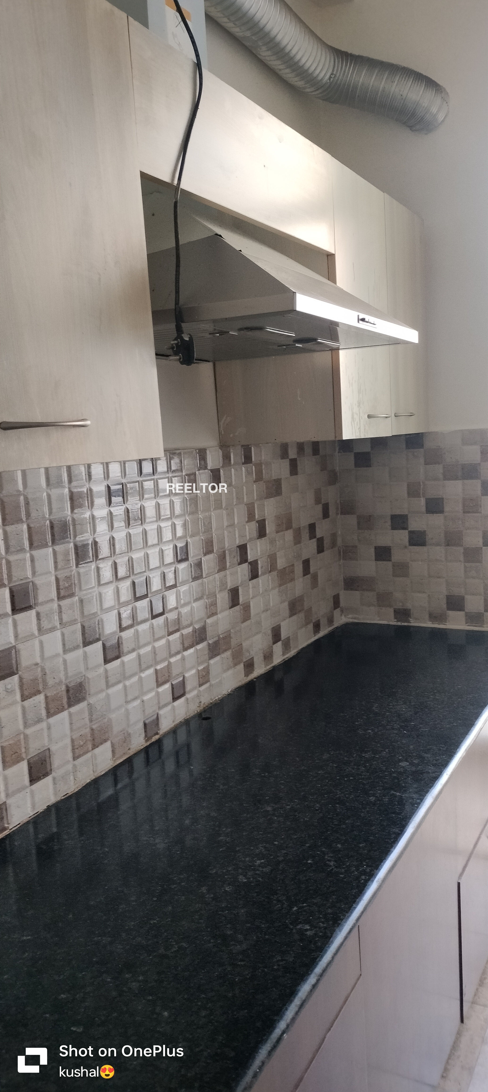 Flat For Rent In Chidiyatoli Gondiya