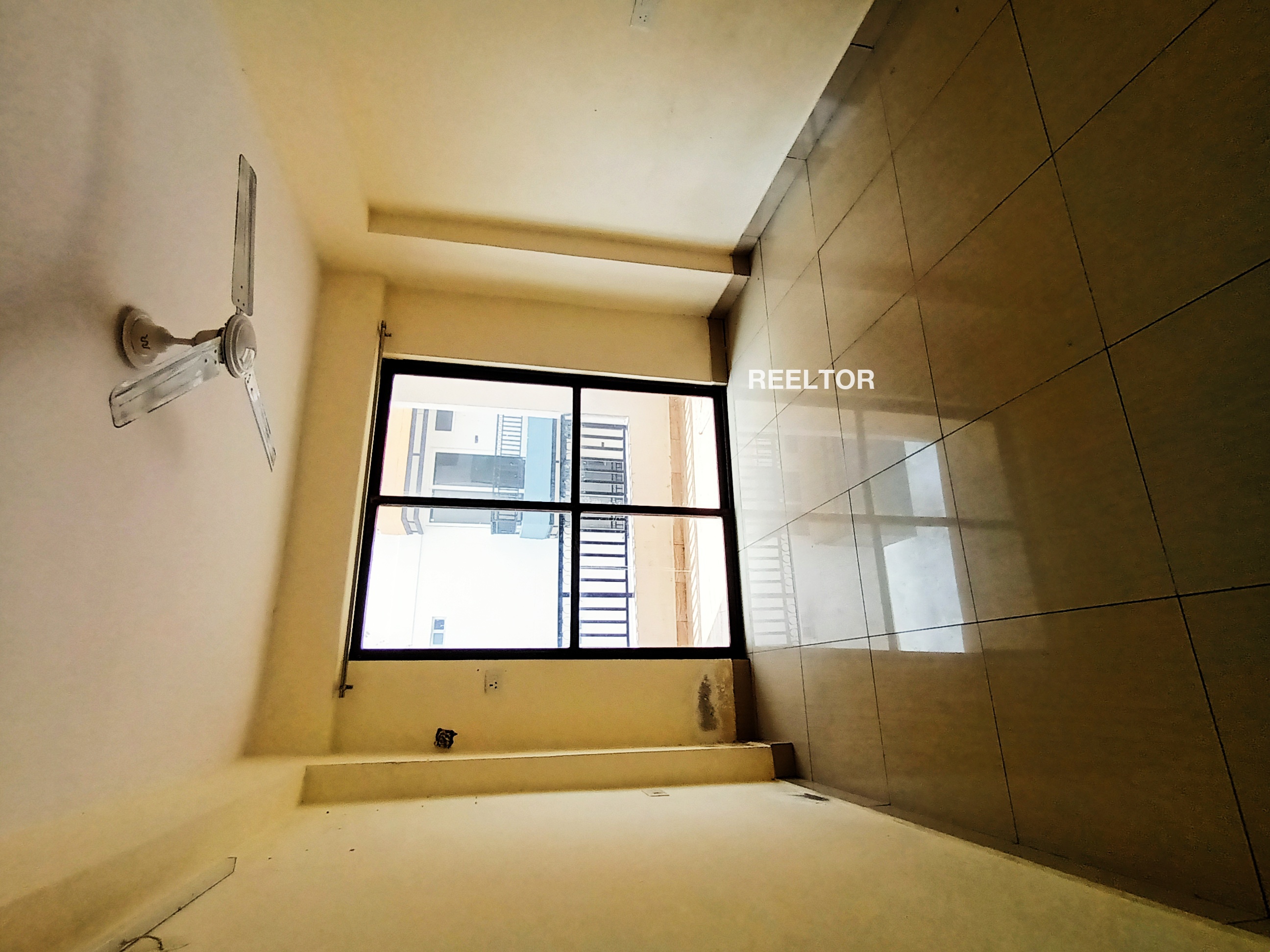 Flat For Sale In Ranganayakanaroppa Madhugiri