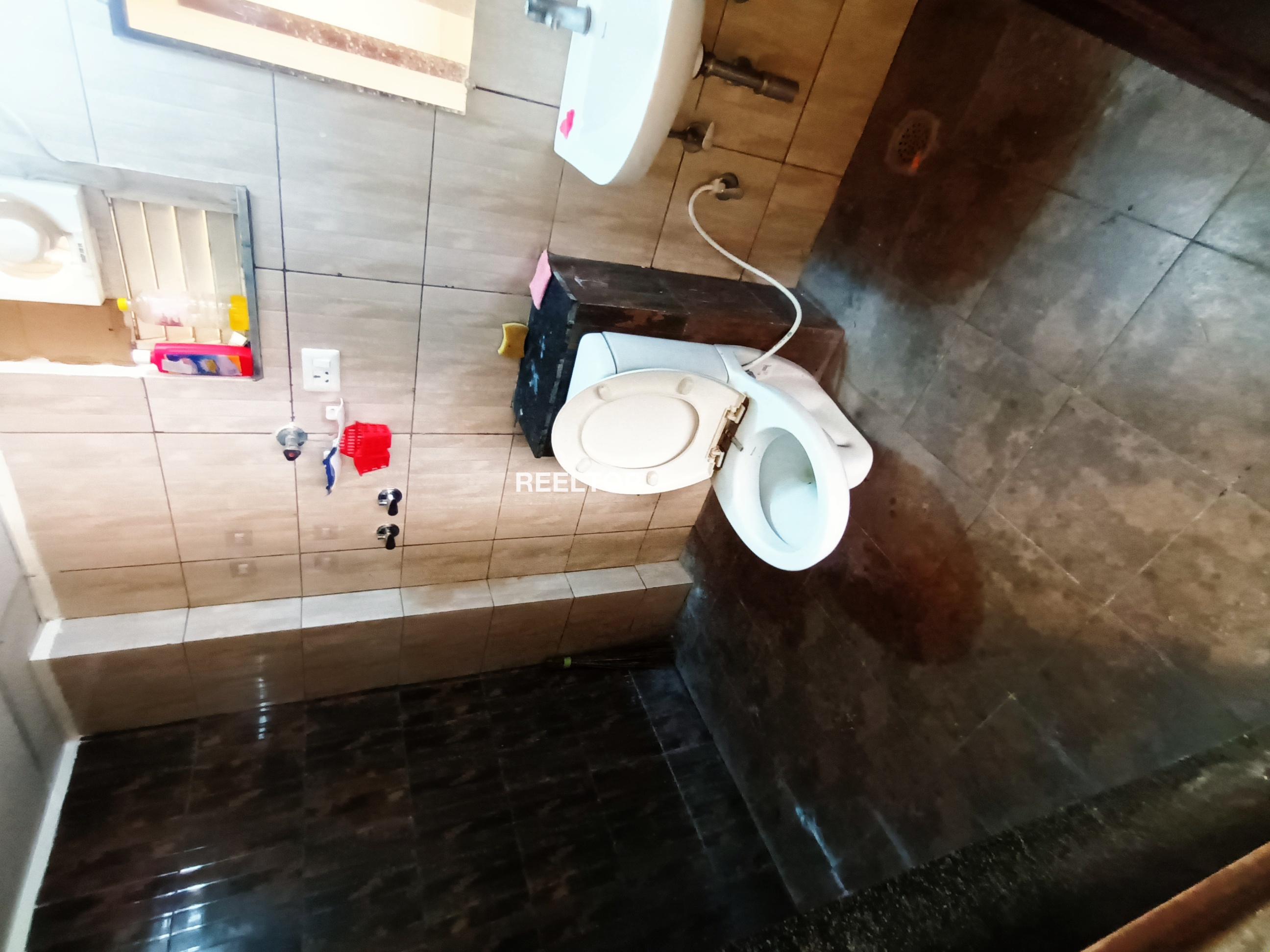 Flat For Sale In Ukkadgaon Jahagir Palam