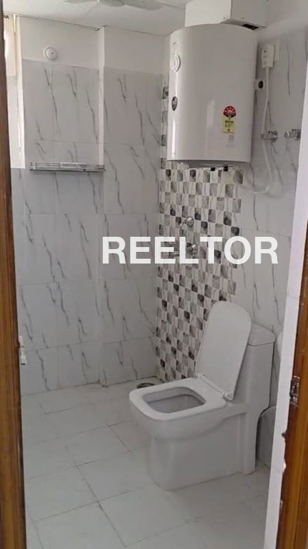 Flat For Sale In Shashan Jubbal