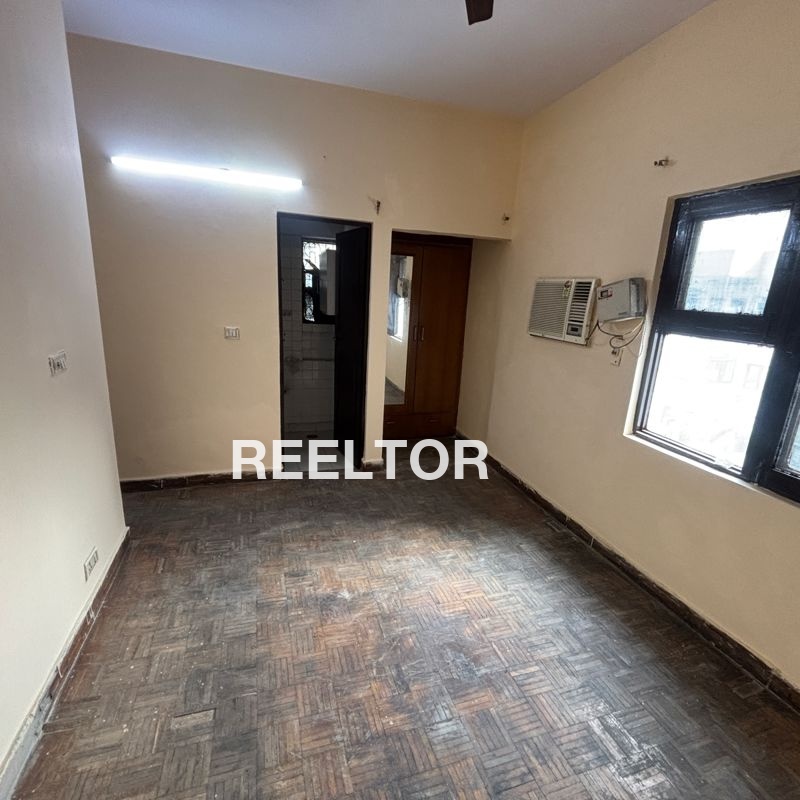 Flat For Rent In Azad Market Huzur