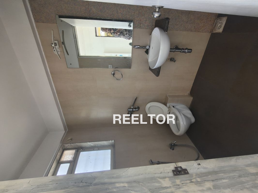 Office Space For Sale In Purana Laikul Mahur