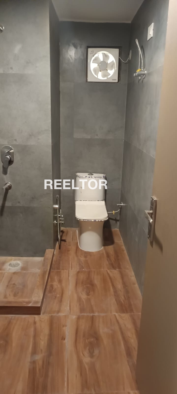 Flat For Sale In Lakhiana Karanpur