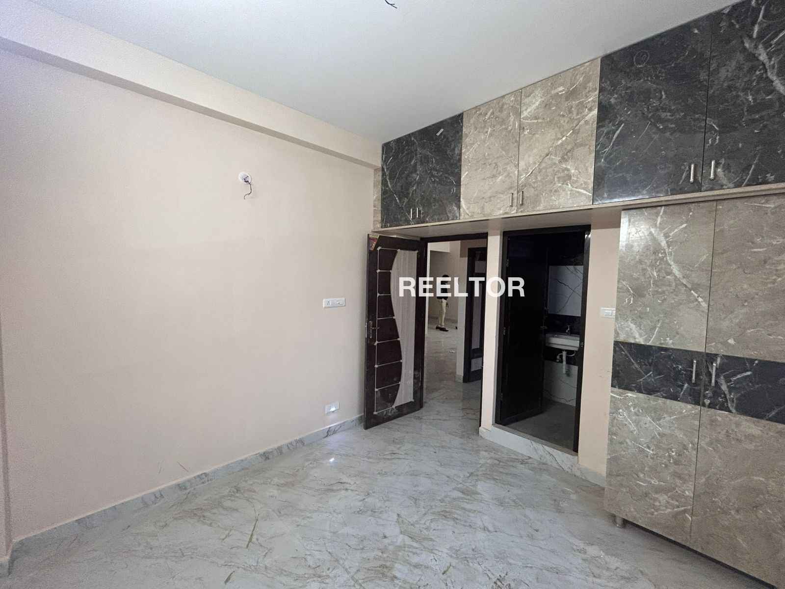 Flat For Sale In Udachiwadi Purandhar