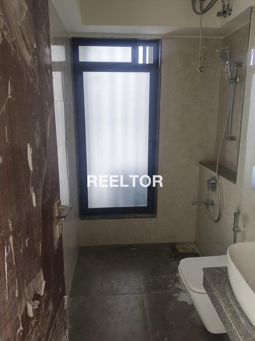 Flat For Rent In Amarholi Petlawad
