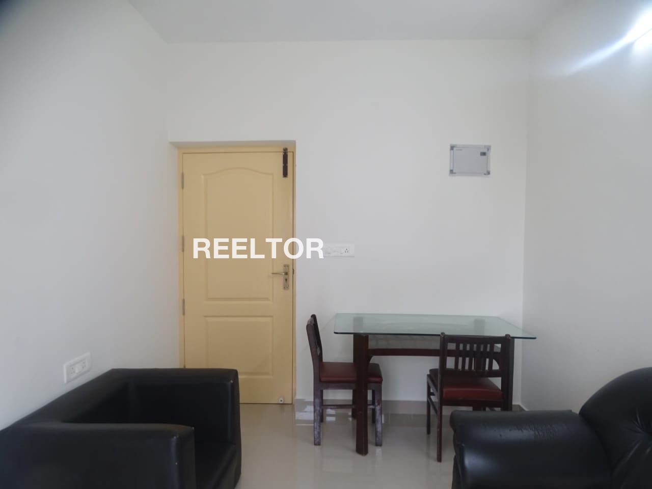 Flat For Rent In Kallaganura Shirahattiu
