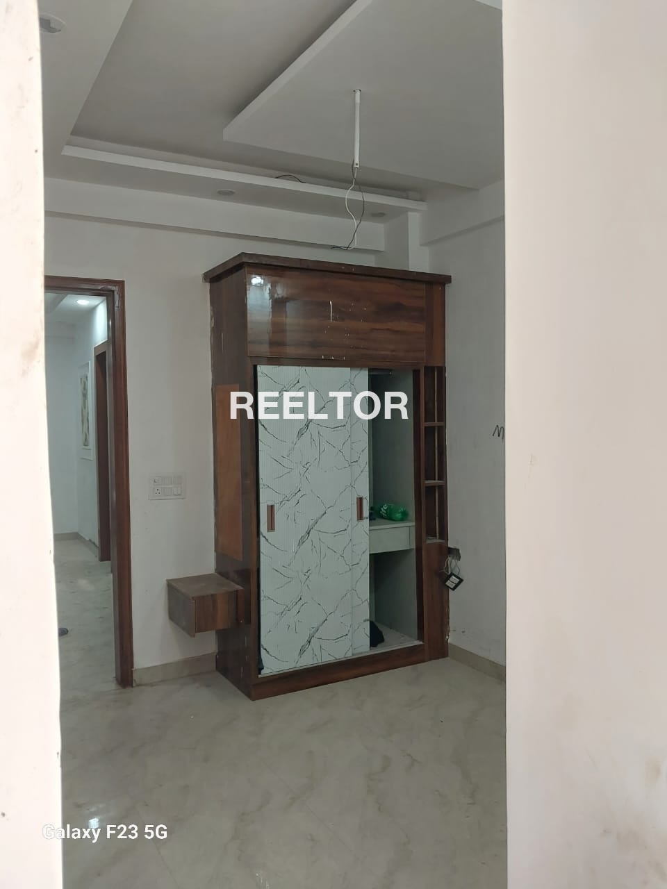 Flat For Sale In Merlo Todaraisingh