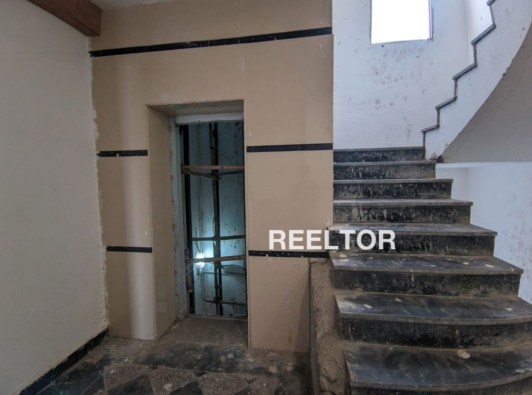 Flat For Sale In Mannupura Gyaraspur