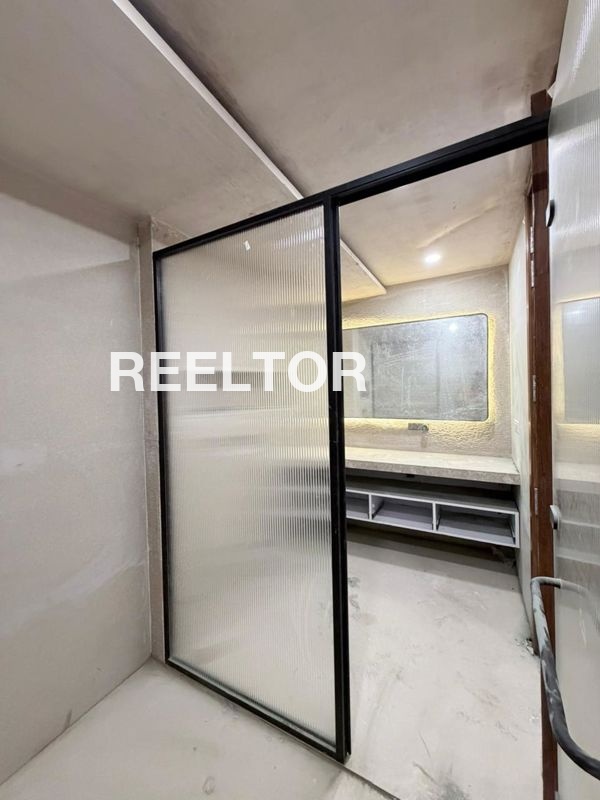 Flat For Sale In Nehon Chamba