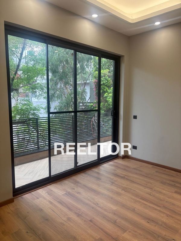 Flat For Sale In Kolkhata Majhgawan