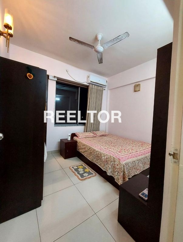 Flat For Rent In Kultra Rafiabad