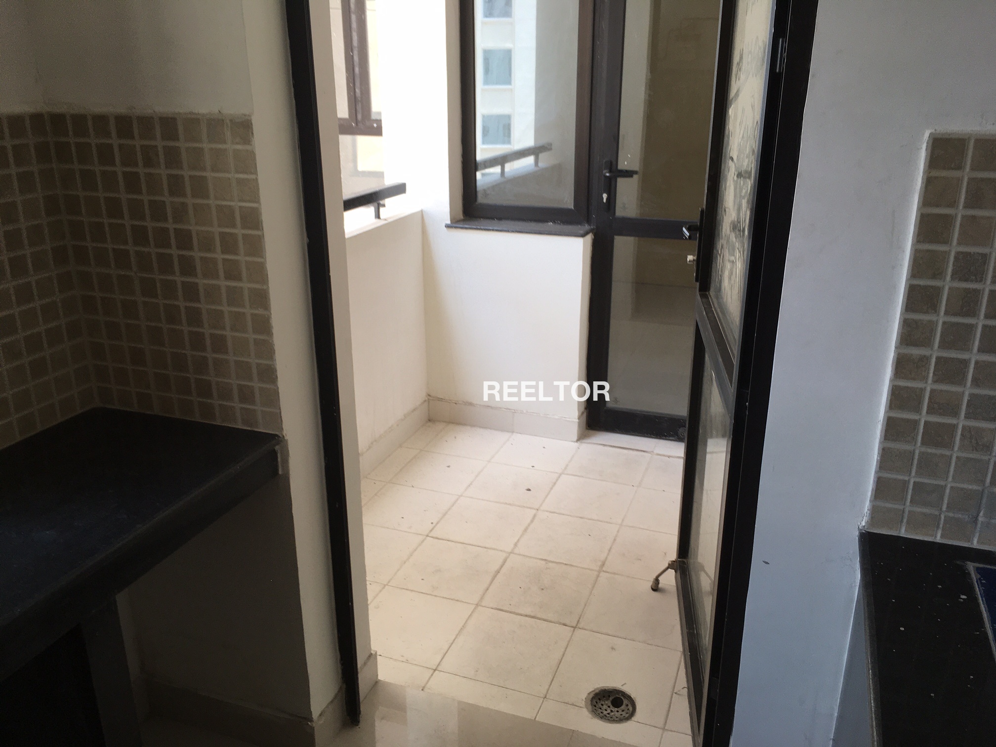 Flat For Sale In Mahasingpur Rajmahal