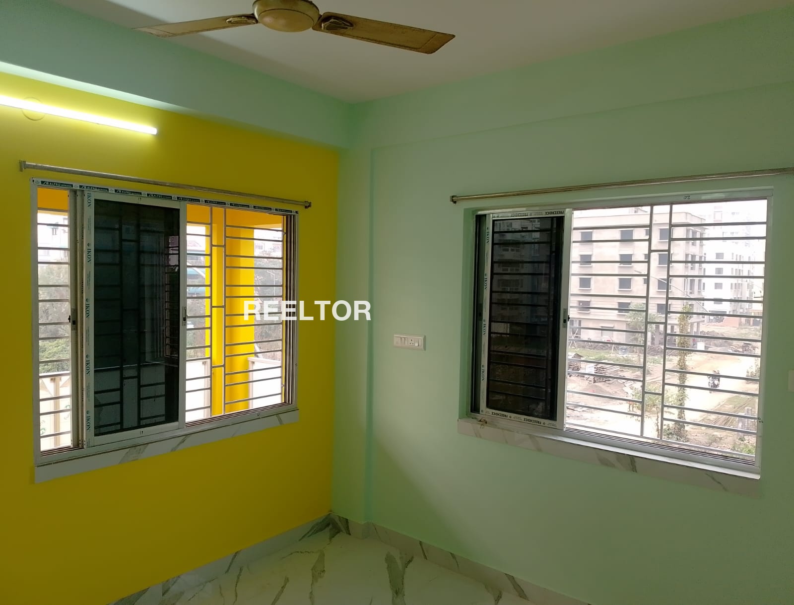 Flat For Rent In Damdongri Goharganj