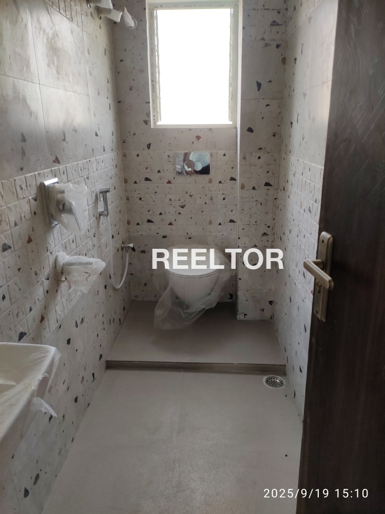 Flat For Sale In Malla Rahimeke Guruharsahai