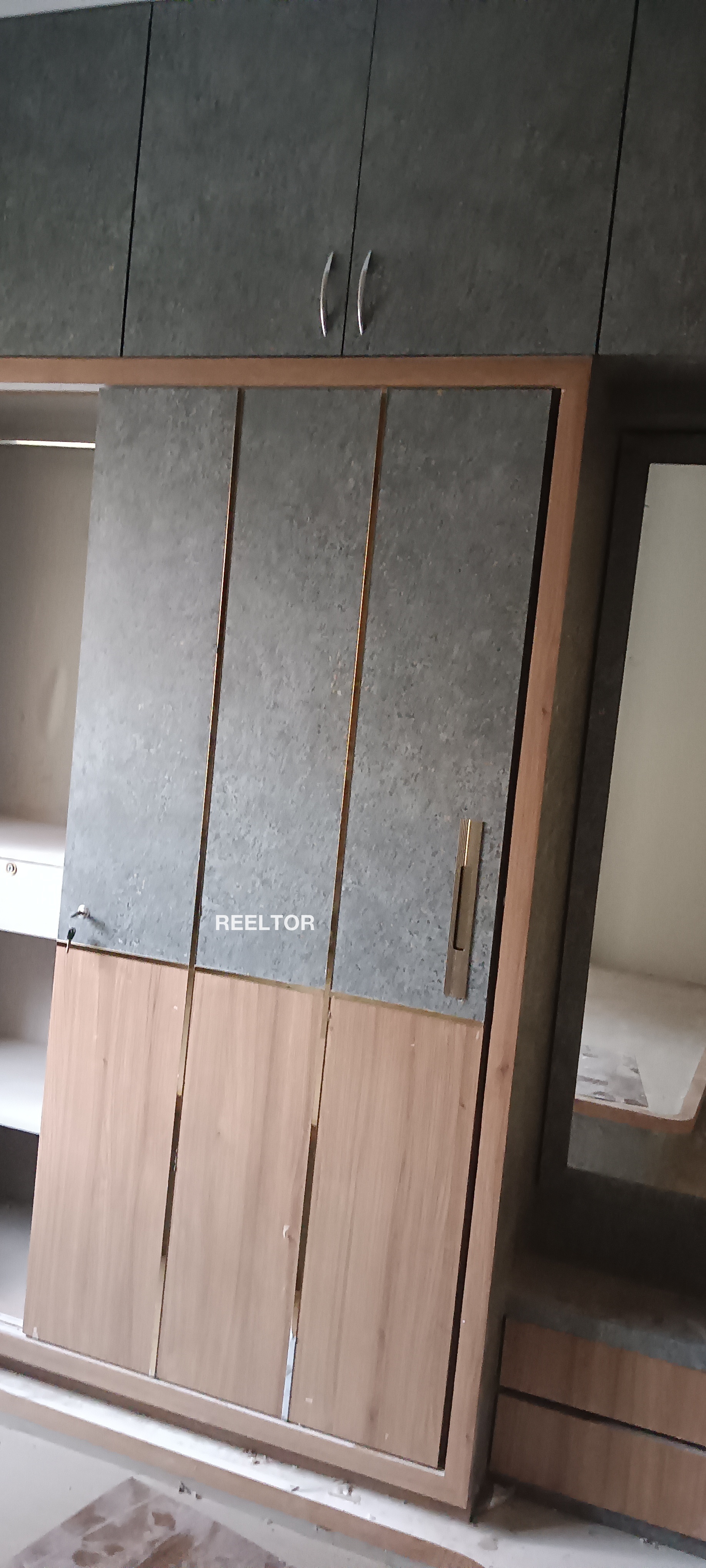 Flat For Rent In Azad Market Huzur