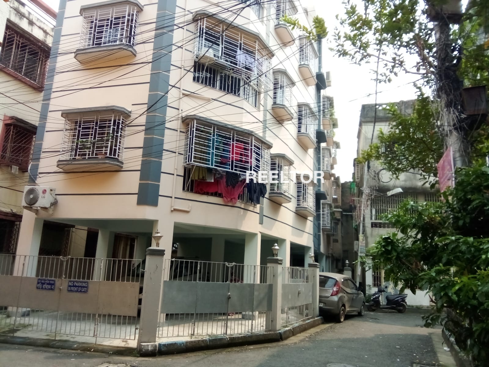 Flat For Sale In Godhavadar Lilia