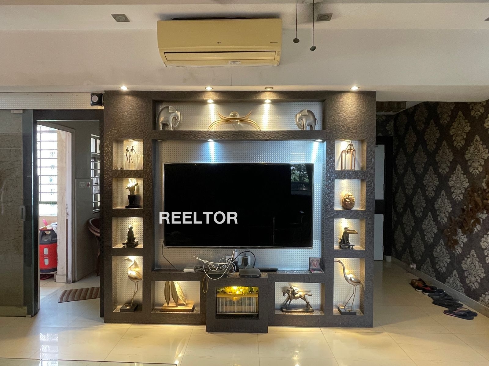 Flat For Sale In Sanjari Tikar