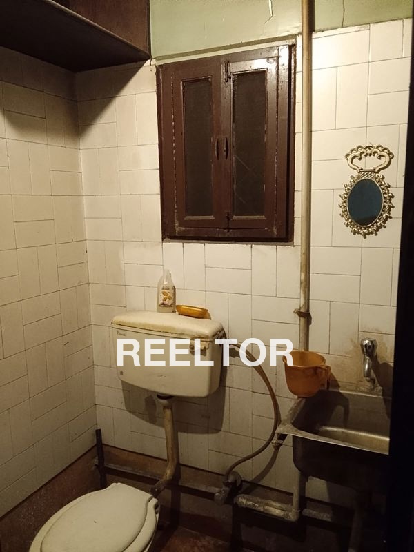 Flat For Sale In Vishwakarma Colony Kalkaji