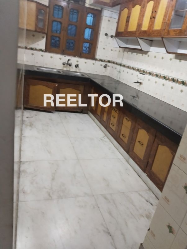 Flat For Sale In Monekpura Porsa
