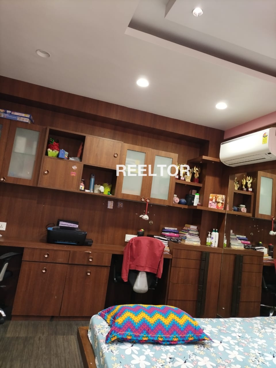 Flat For Rent In Kultra Rafiabad