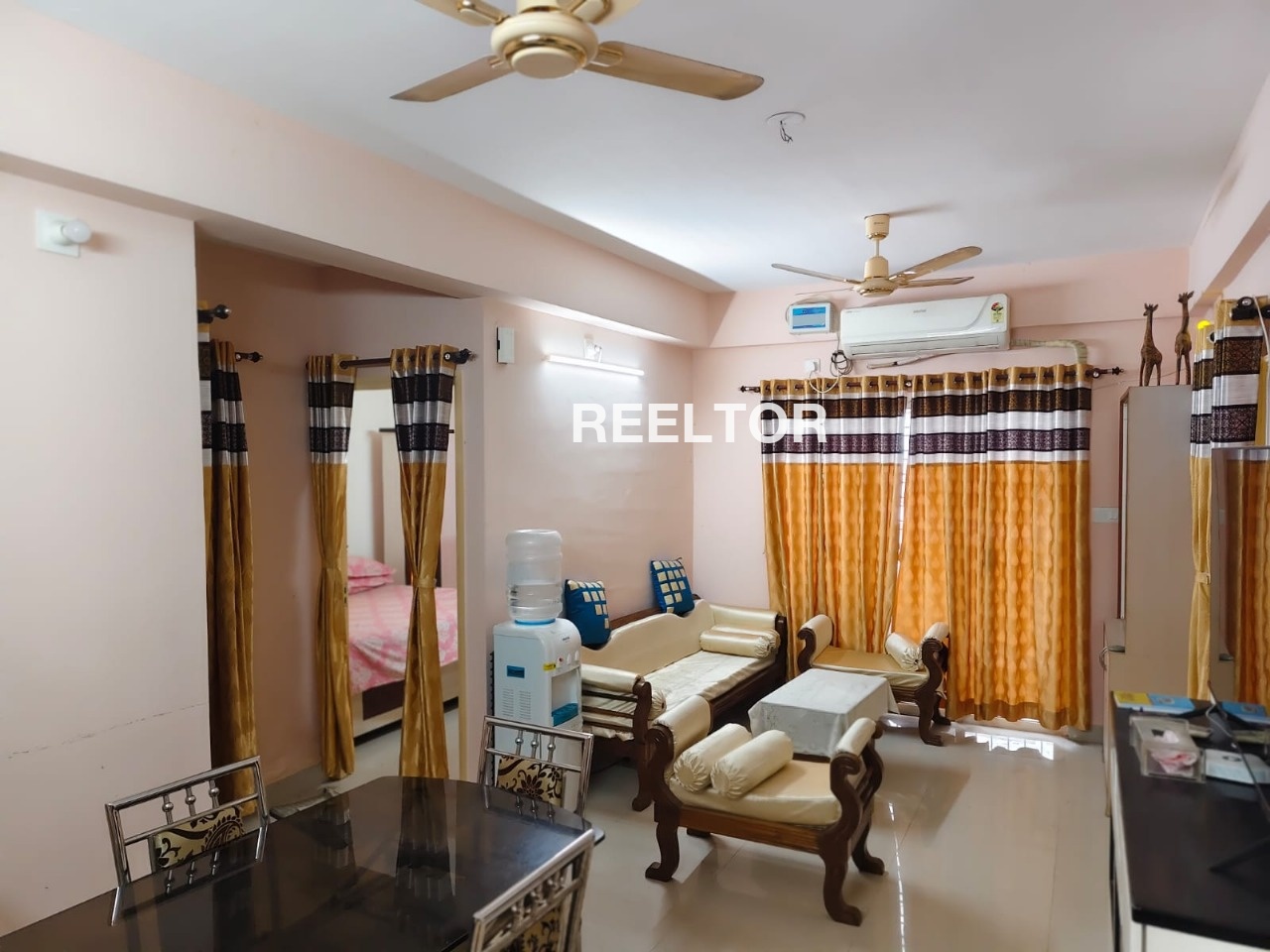 Flat For Rent In Maya Enclave Rajouri Garden