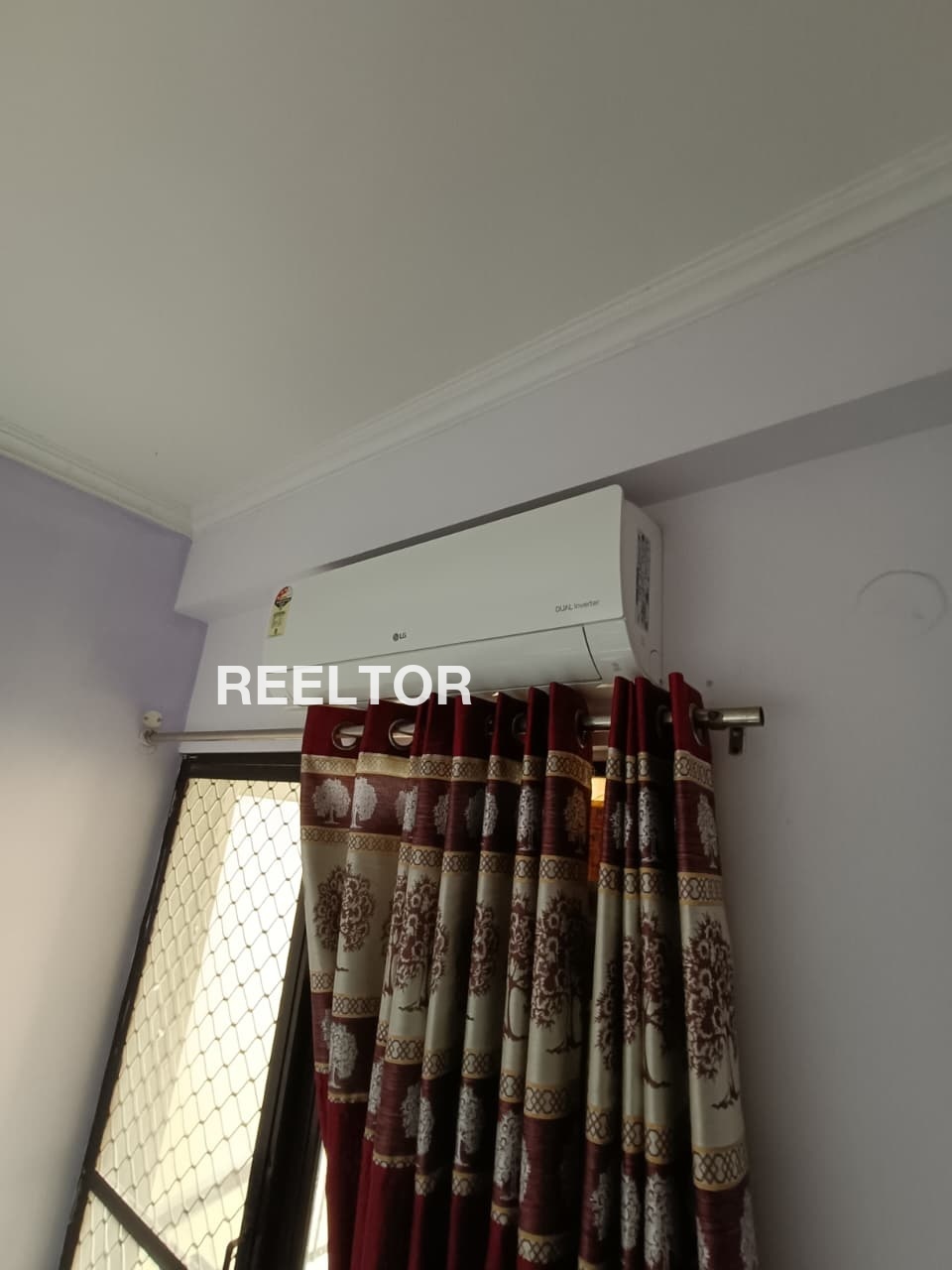 Flat For Sale In Hiyund Padhar