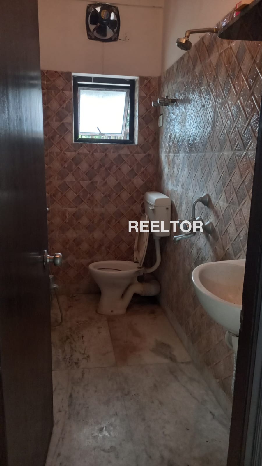 Flat For Rent In Paharkheri Goharganj