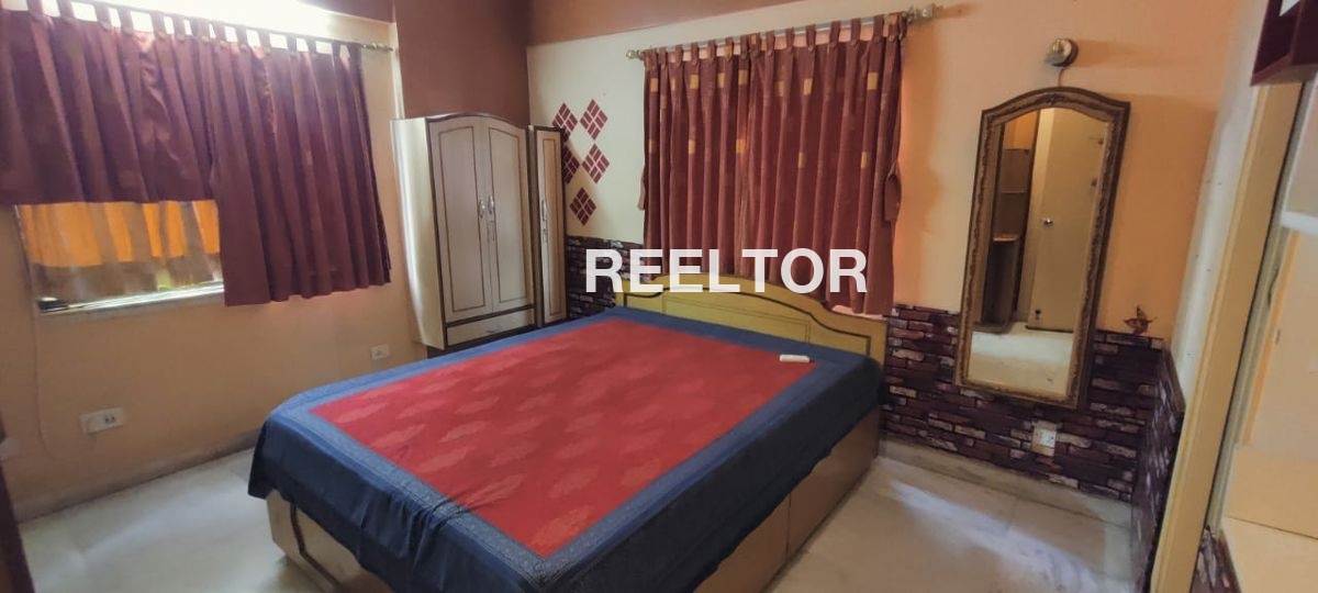 Flat For Sale In Hiyund Padhar